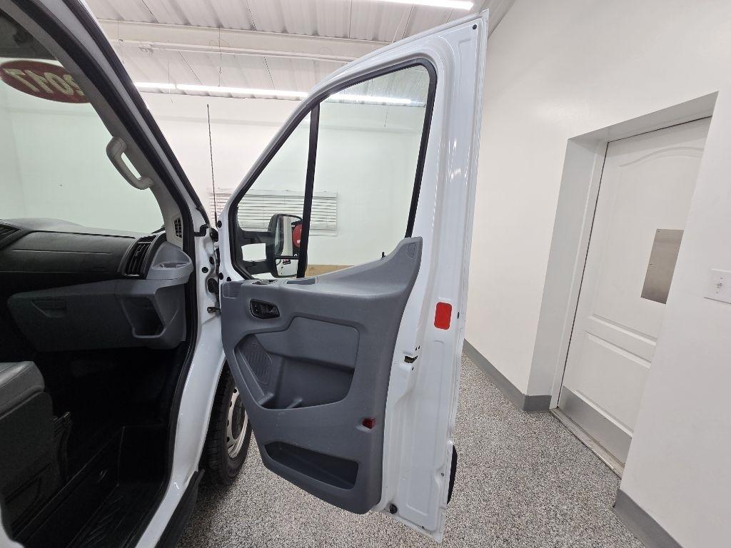 Ford Transit T-250 2017