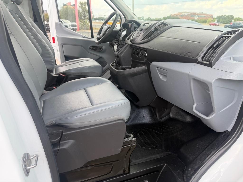 Ford Transit T-250 2017