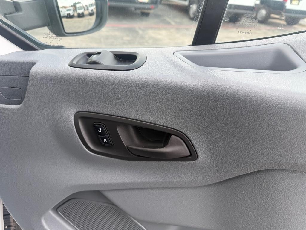 Ford Transit T-250 2017