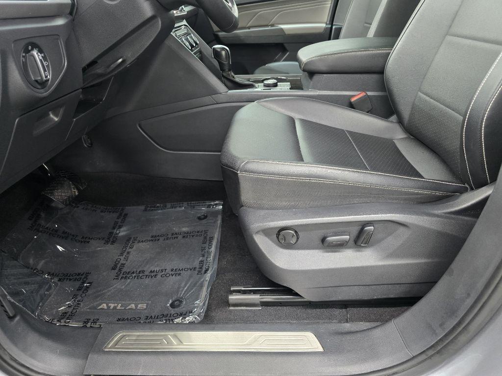 Volkswagen Atlas V6 SE w/Technology 4MOTION 2023