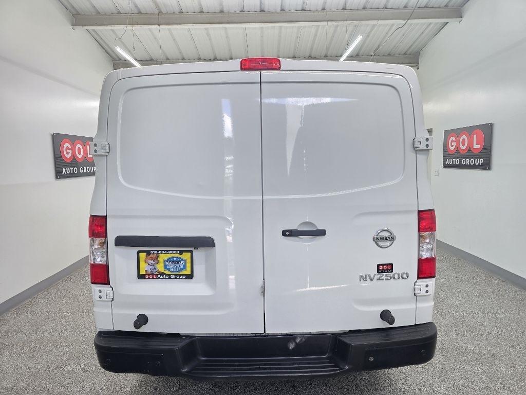 Nissan NV Cargo 2500 HD SV V6 2019