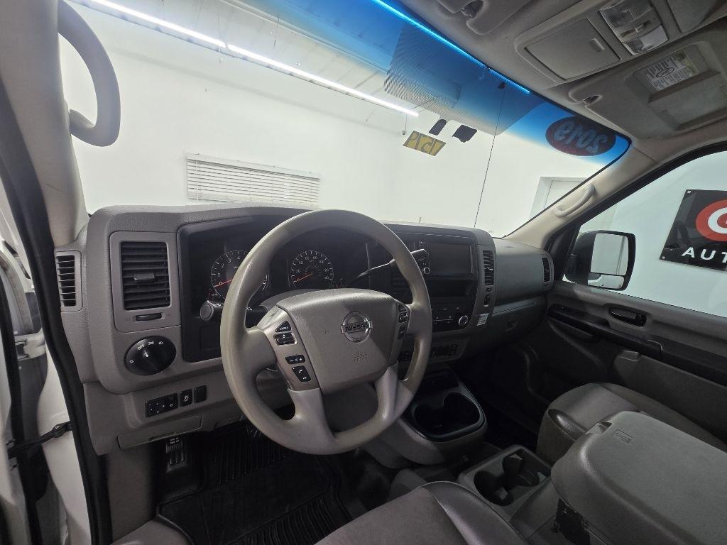 Nissan NV Cargo 2500 HD SV V6 2019