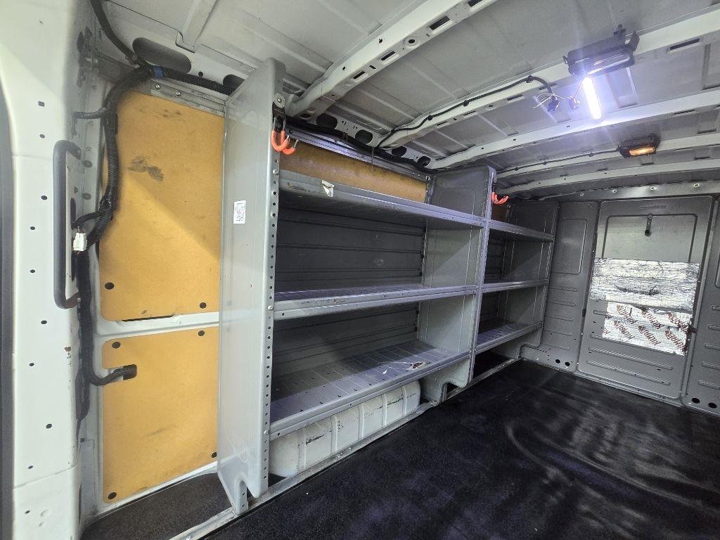 Nissan NV Cargo 2500 HD SV V6 2019