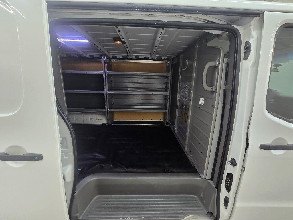 Nissan NV Cargo 2500 HD SV V6 2019
