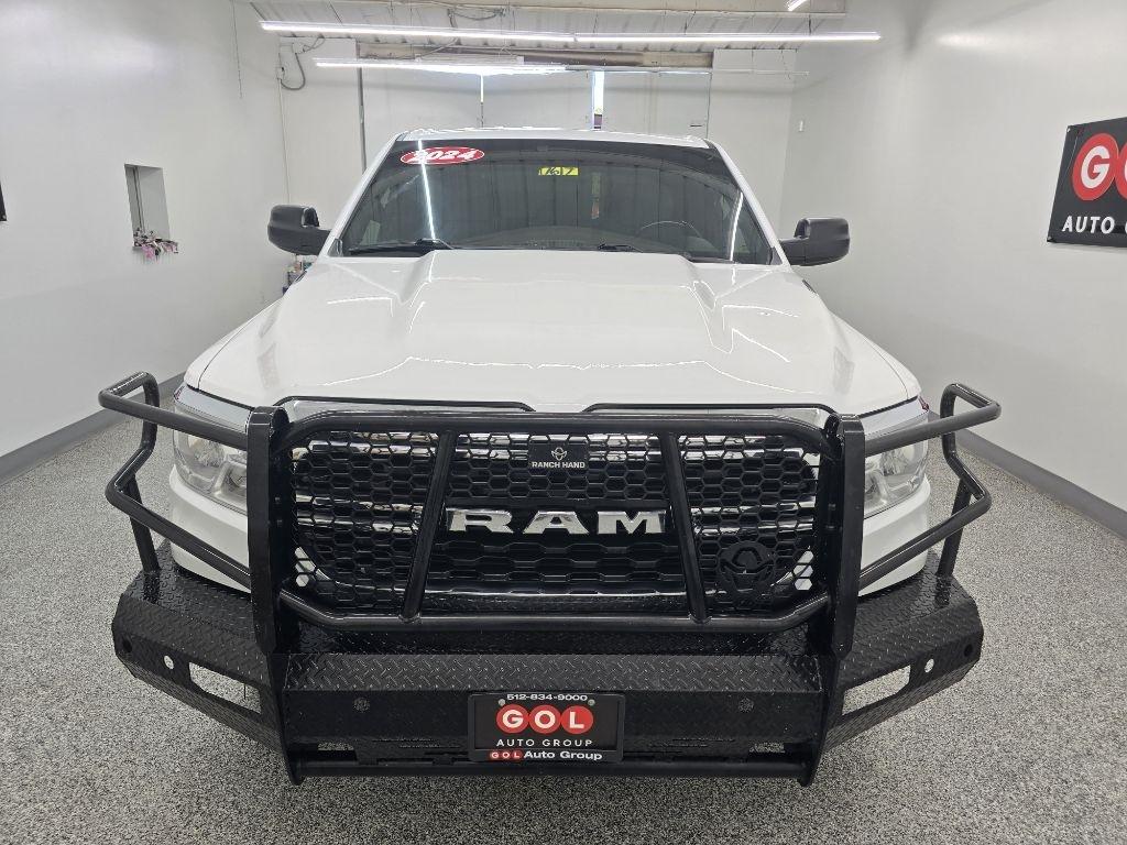 RAM 1500 Lone Star 4x4 Crew Cab 5'7" Box 2024