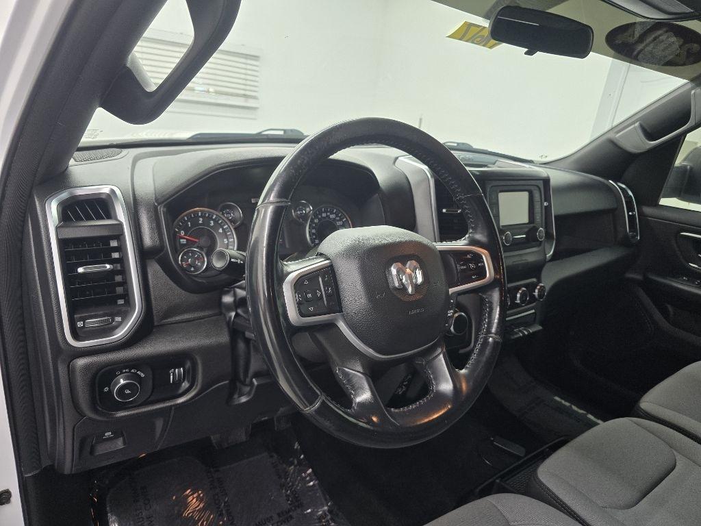 RAM 1500 Lone Star 4x4 Crew Cab 5'7" Box 2024