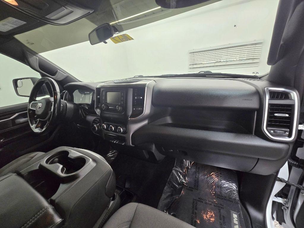RAM 1500 Lone Star 4x4 Crew Cab 5'7" Box 2024