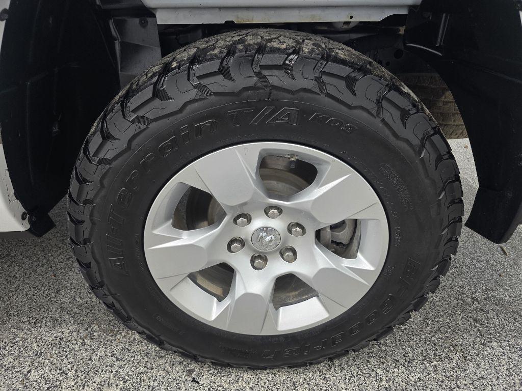 RAM 1500 Lone Star 4x4 Crew Cab 5'7" Box 2024