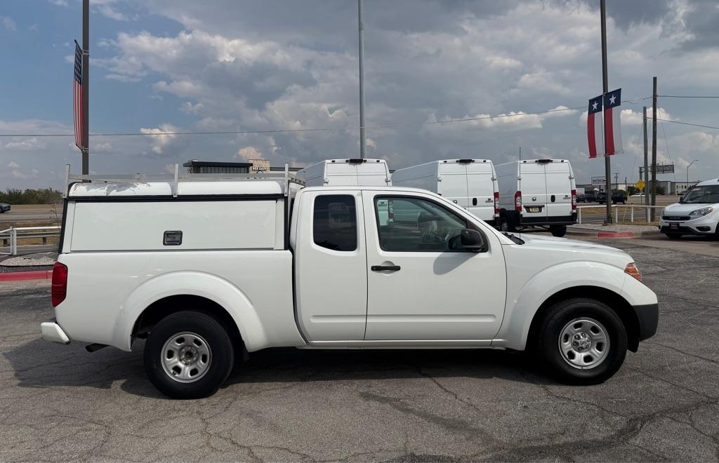 Nissan Frontier SV King Cab I4 5MT 2WD 2017