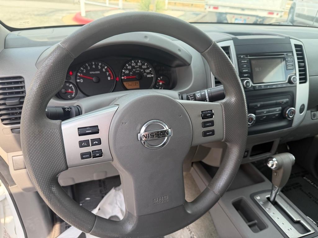 Nissan Frontier SV King Cab I4 5MT 2WD 2017