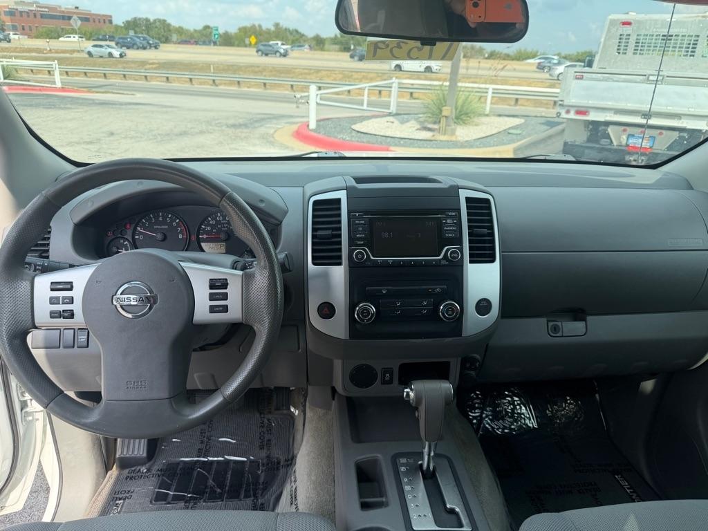 Nissan Frontier SV King Cab I4 5MT 2WD 2017