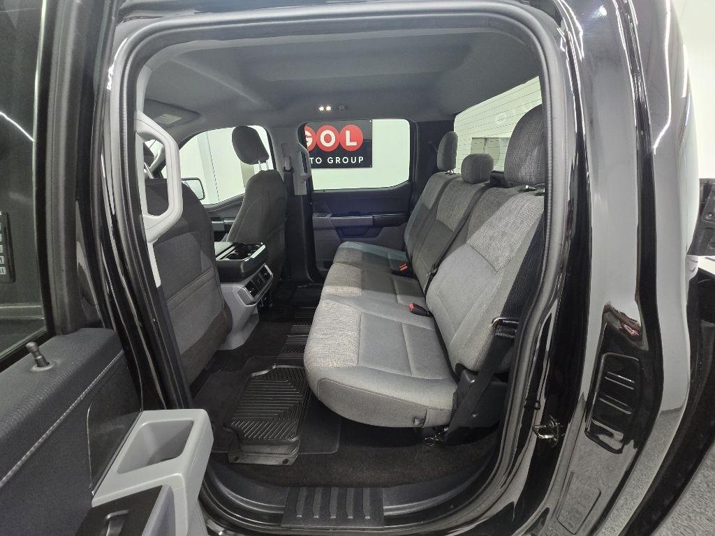 Ford F-150 2WD SuperCrew 145" XLT 2021