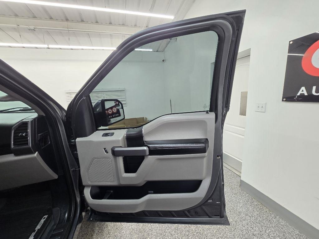 Ford F-150 XLT SuperCrew 4WD 2020