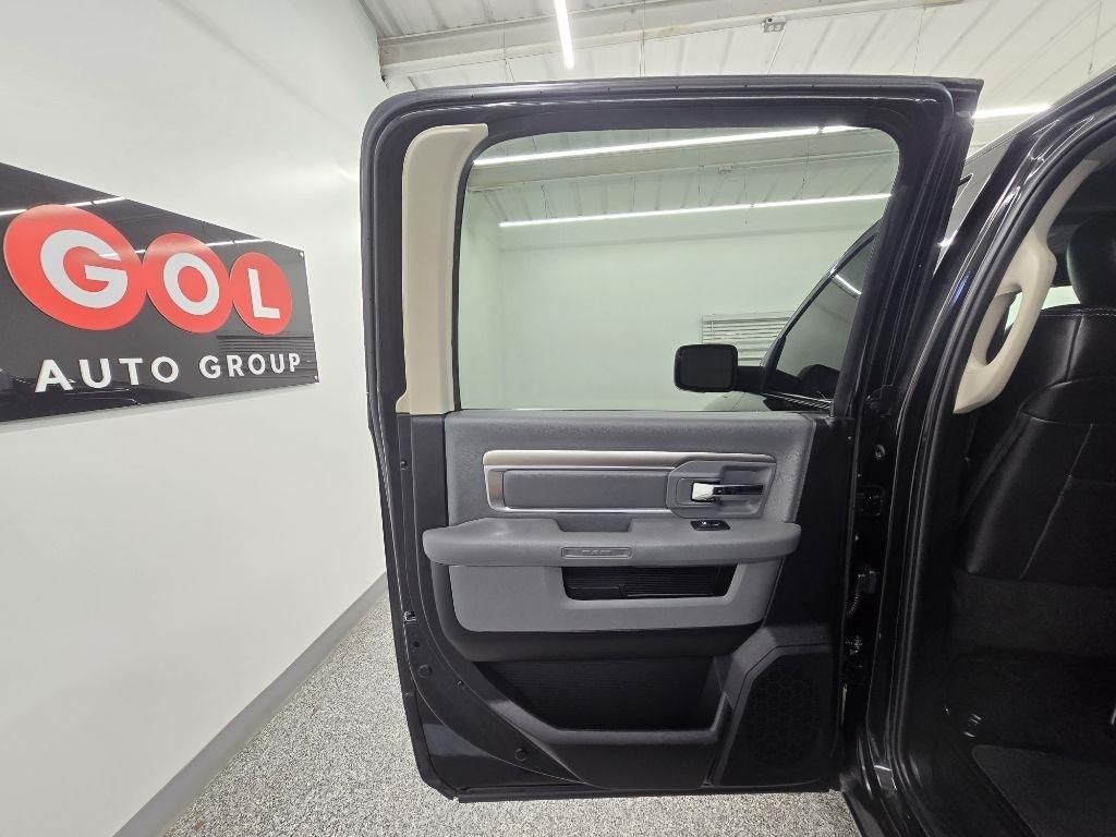 RAM 1500 Lone Star Silver 4x4 Crew Cab 5'7" Box 2018