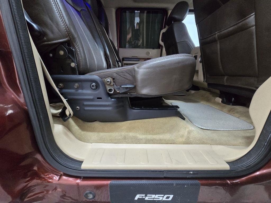 Ford F-250 SD Lariat Crew Cab 4WD 2015