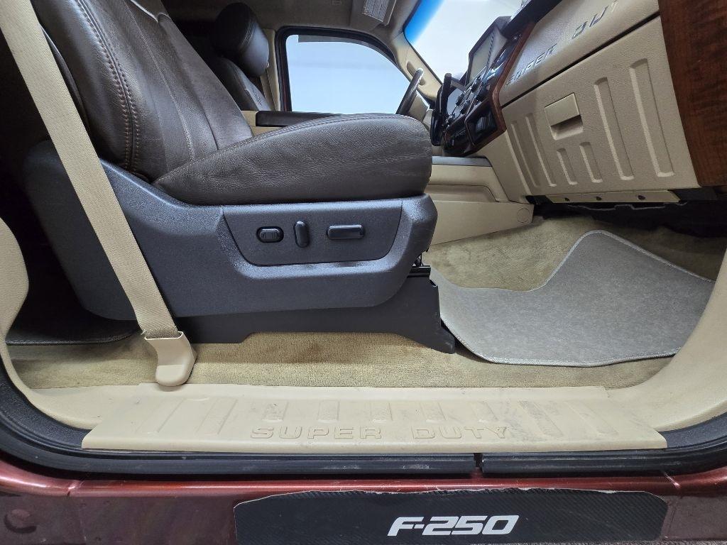 Ford F-250 SD Lariat Crew Cab 4WD 2015