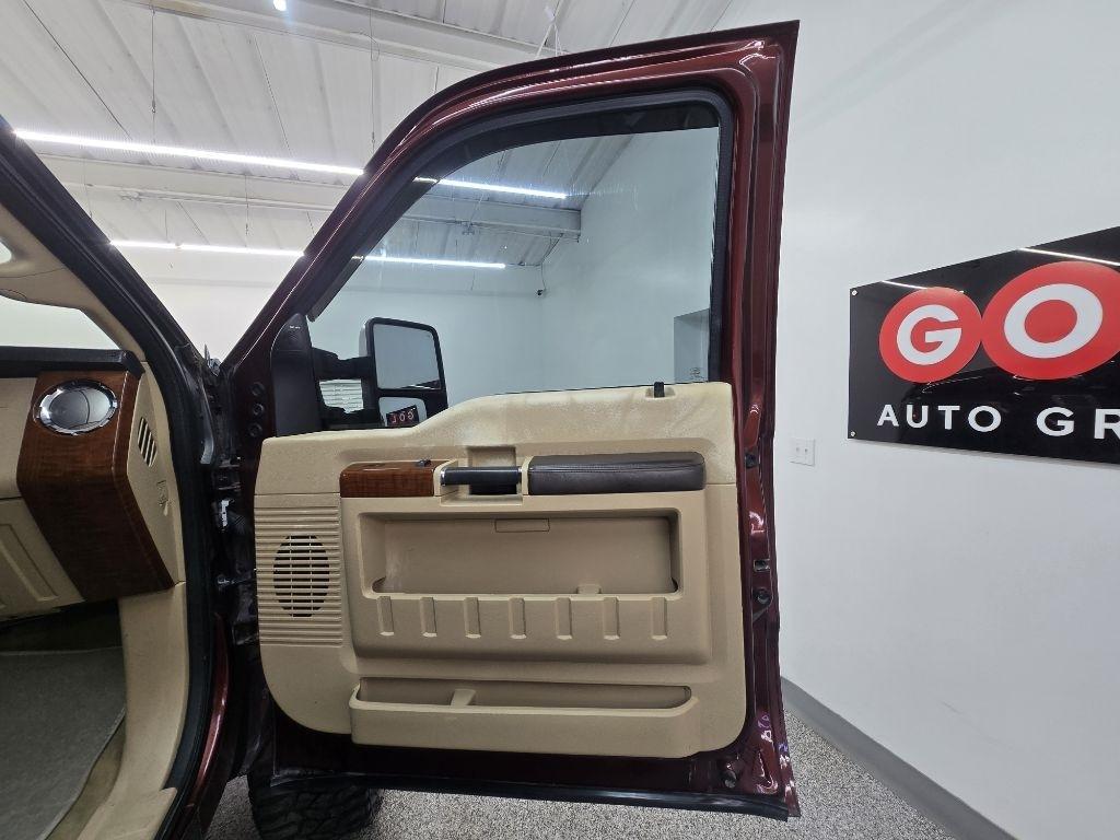 Ford F-250 SD Lariat Crew Cab 4WD 2015