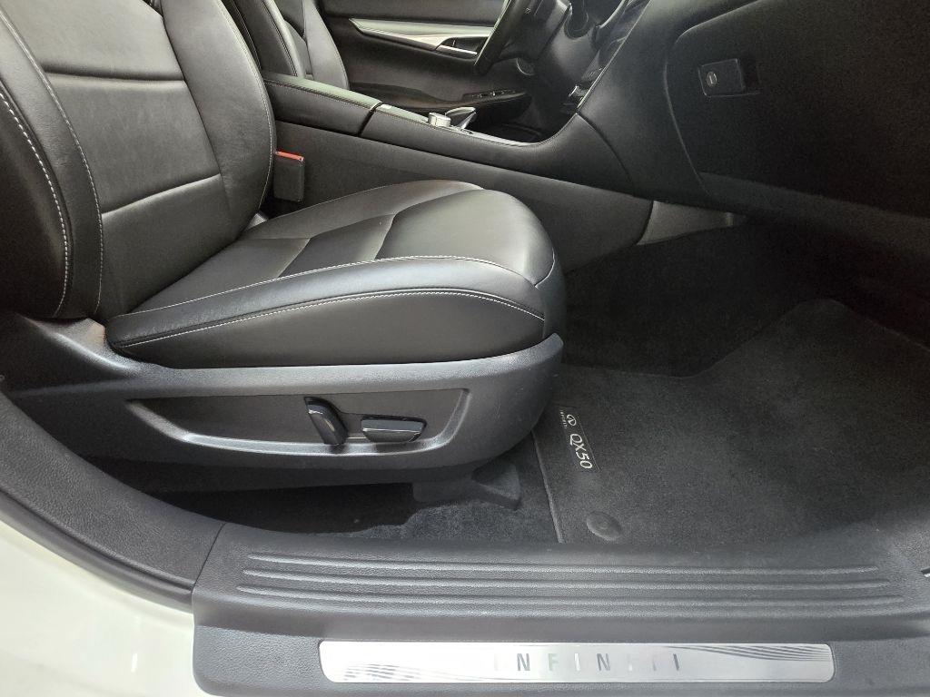 Infiniti QX50 LUXE 2021
