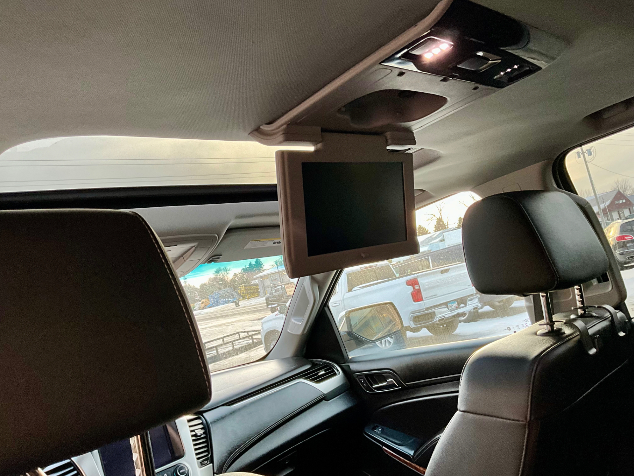 Chevrolet Suburban 4WD 4dr 1500 Premier 2018