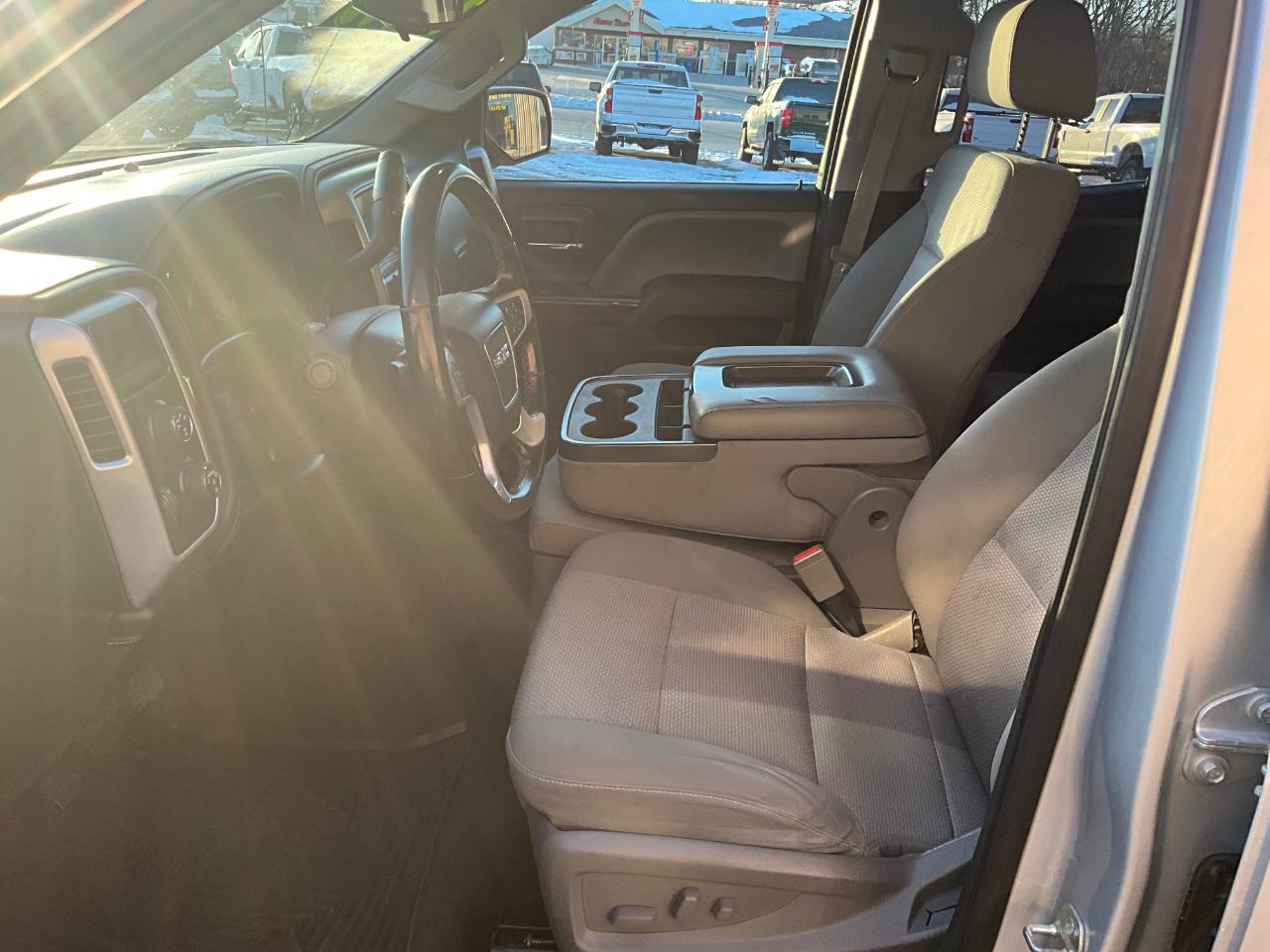 GMC Sierra 1500 SLE Ext. Cab 4-Door Short Bed 4WD 2014