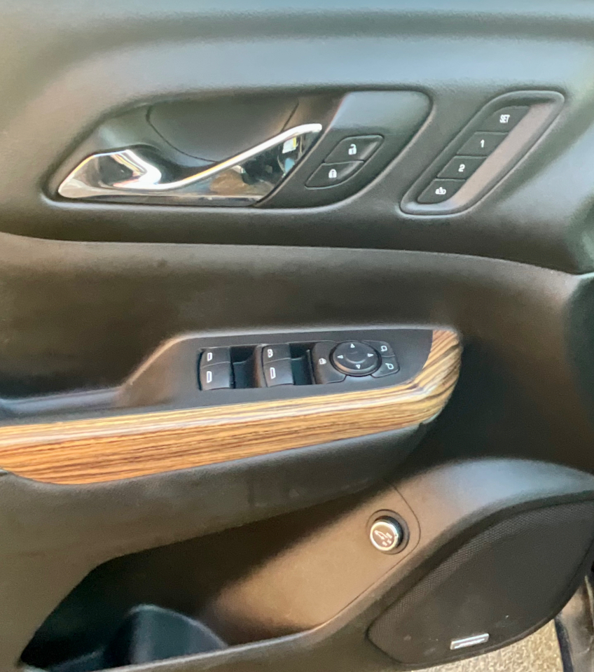 GMC Acadia Denali AWD 2017