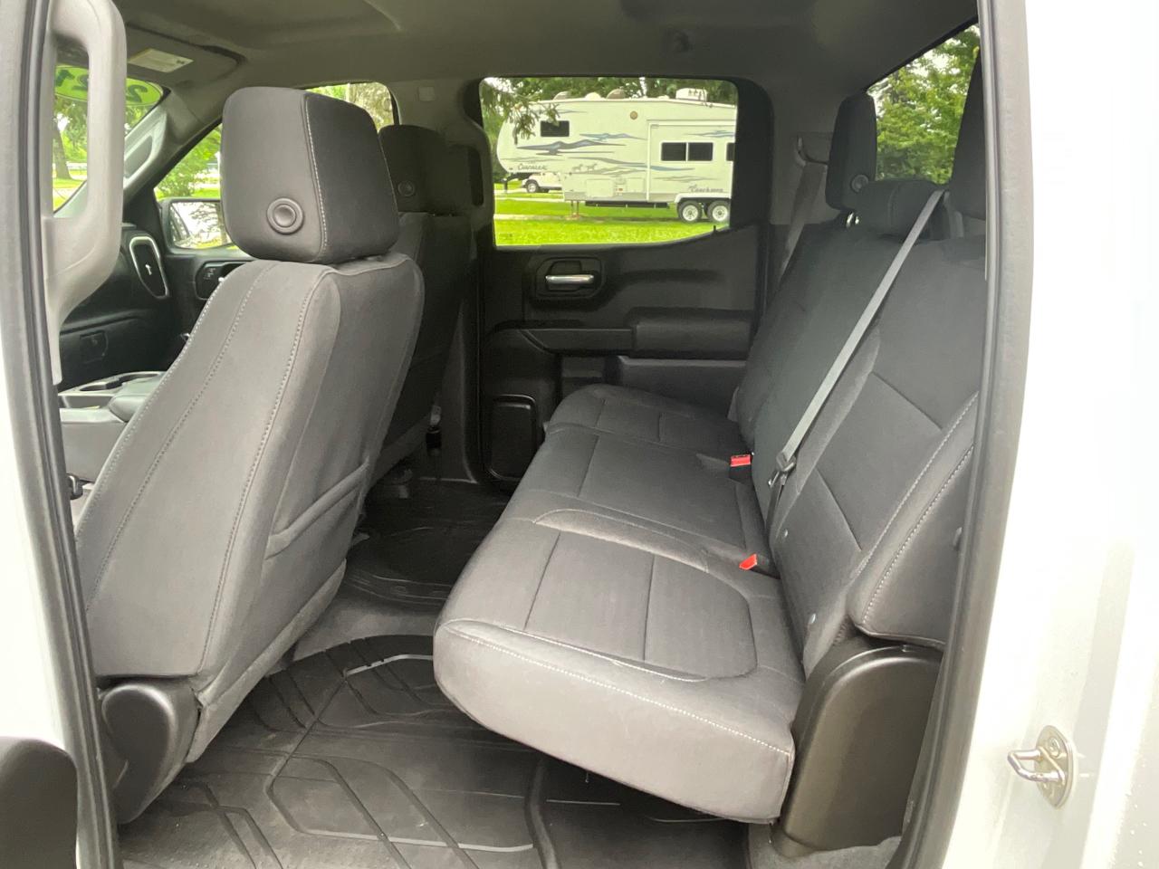 Chevrolet Silverado 1500 LT Crew Cab 4WD 2021