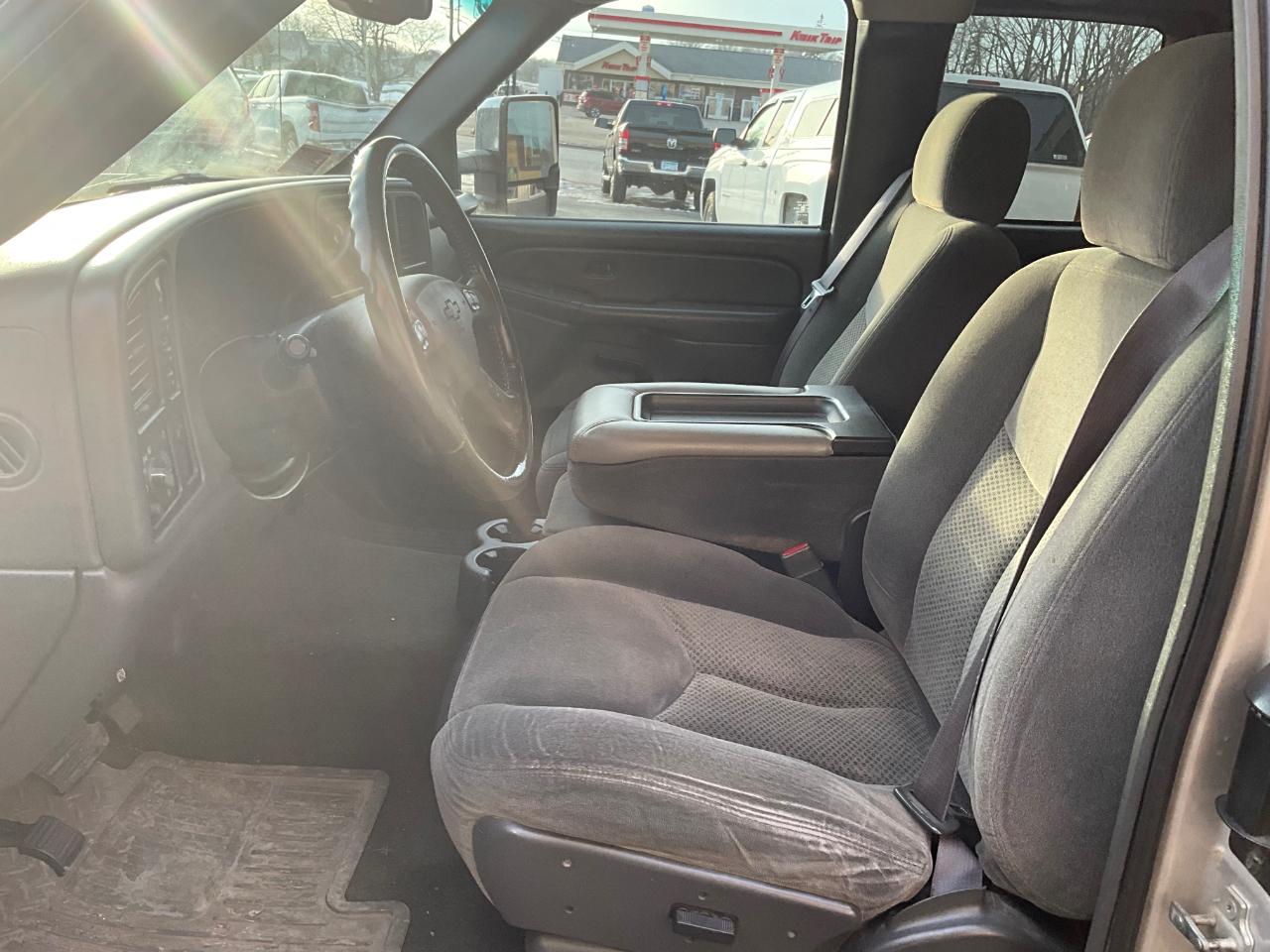 Chevrolet Silverado 2500HD 4WD Double Cab 149" LT 2006