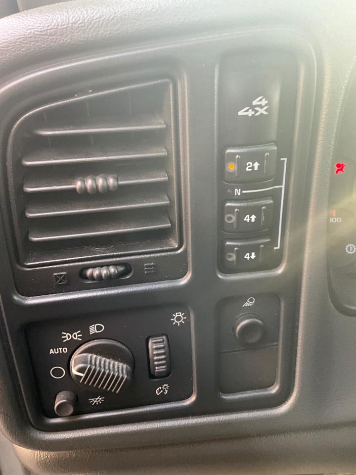 Chevrolet Silverado 2500HD 4WD Double Cab 149" LT 2006