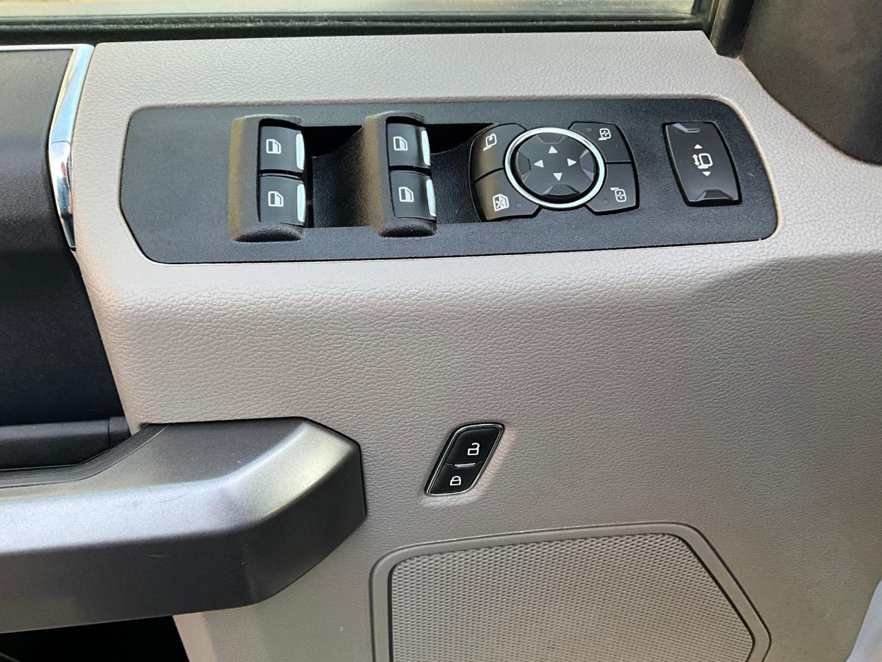 Ford F-350 SD XLT Crew Cab Short Bed 4WD 2022