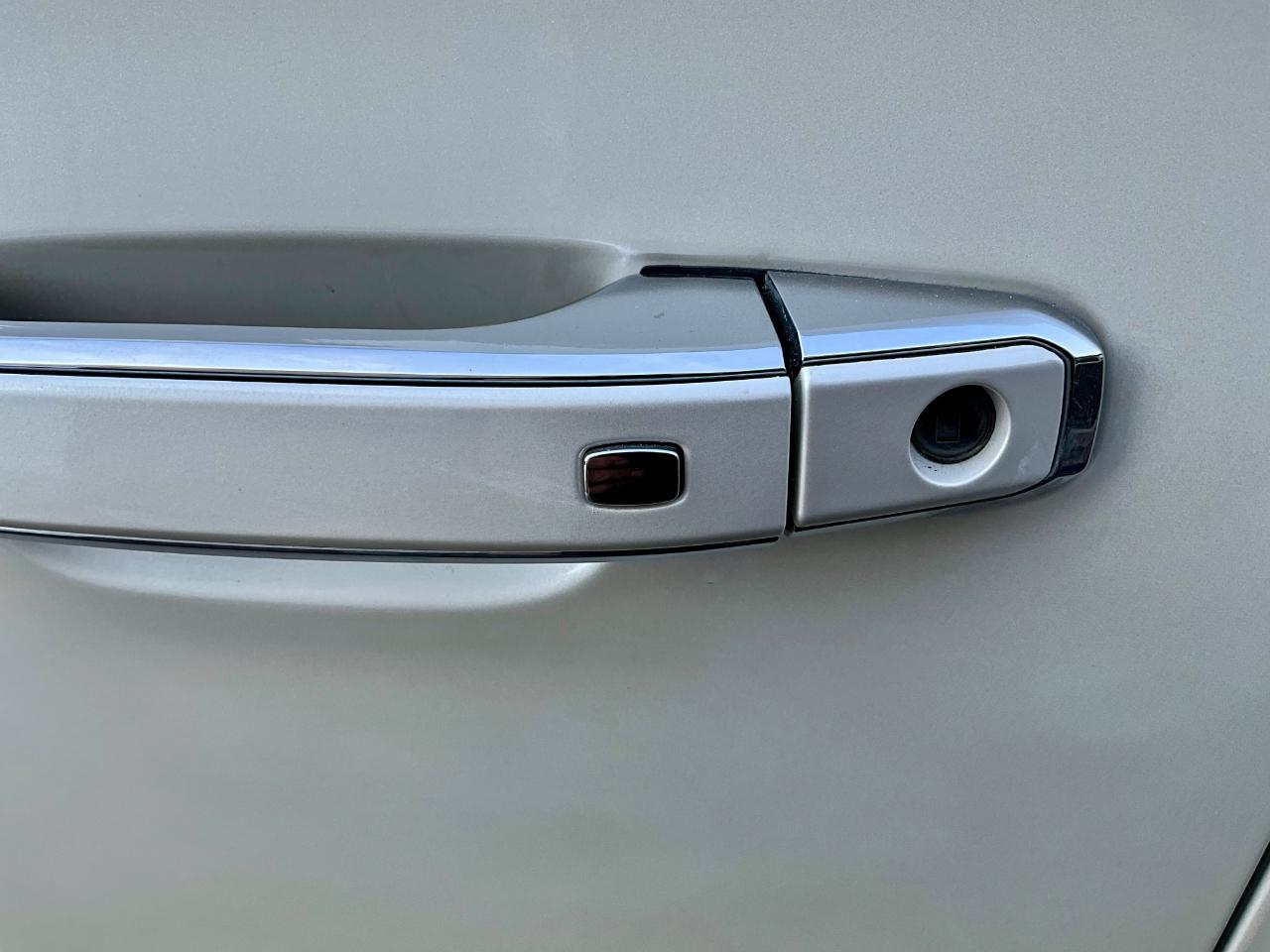 Chevrolet Suburban LTZ 1500 4WD 2015