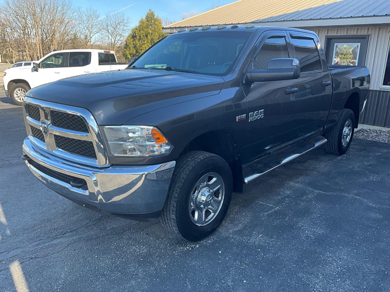 RAM 2500 Tradesman Crew Cab SWB 4WD 2015
