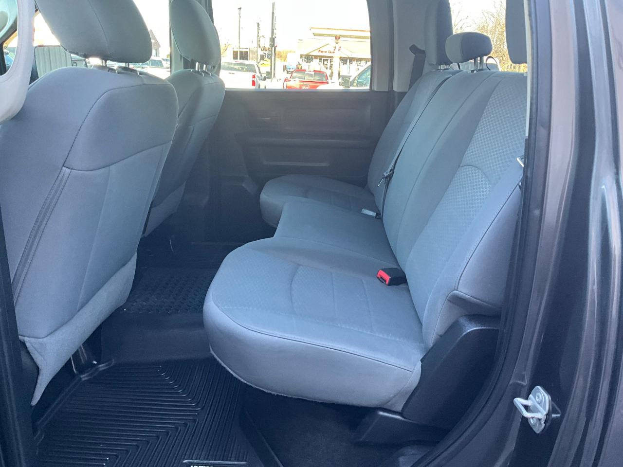RAM 2500 Tradesman Crew Cab SWB 4WD 2015