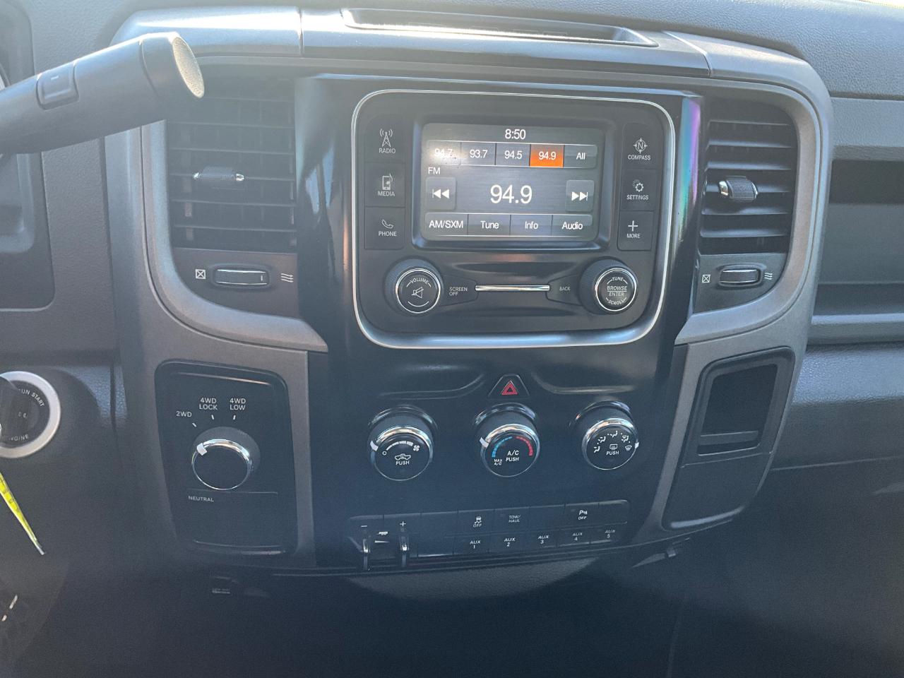 RAM 2500 Tradesman Crew Cab SWB 4WD 2015