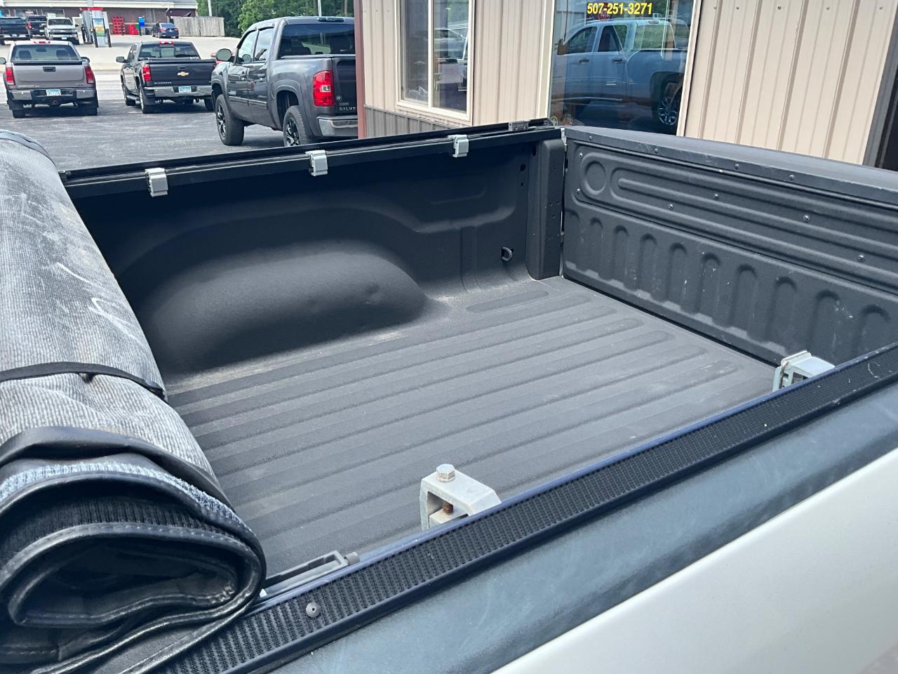 RAM 1500 Tradesman Crew Cab SWB 4WD 2017