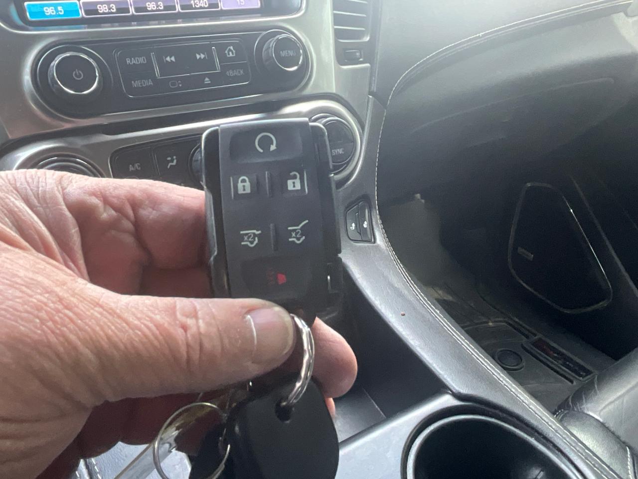 Chevrolet Suburban LT 4WD 2016