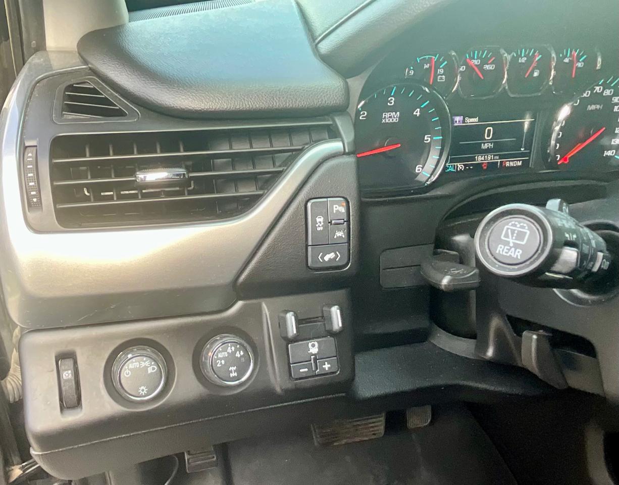 Chevrolet Suburban LT 4WD 2016