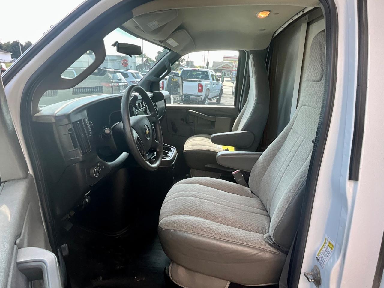 Chevrolet Express G4500 177" 2017