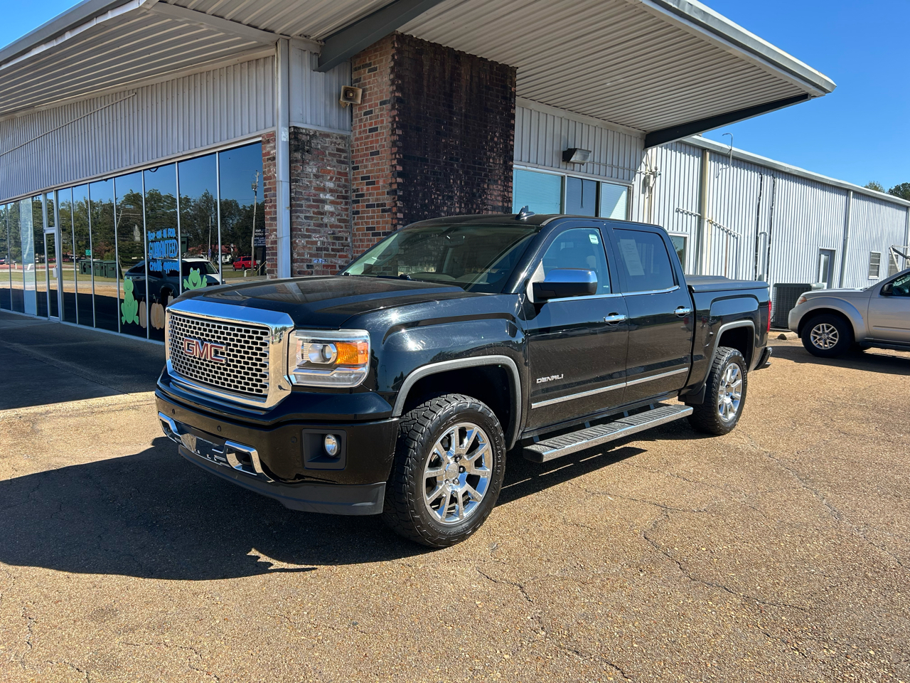 2015 GMC Sierra 1500 Denali Crew Cab Short Box 4WD