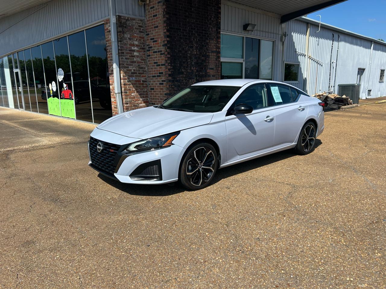 2024 Nissan Altima's photo