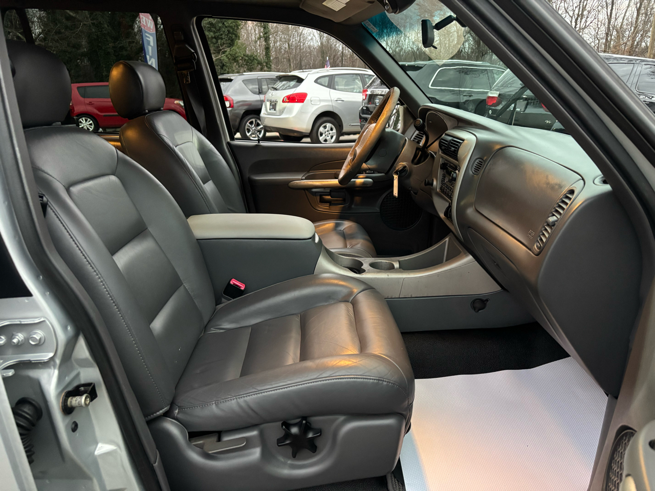 Ford Explorer Sport Trac 2WD Value - 100A 2002