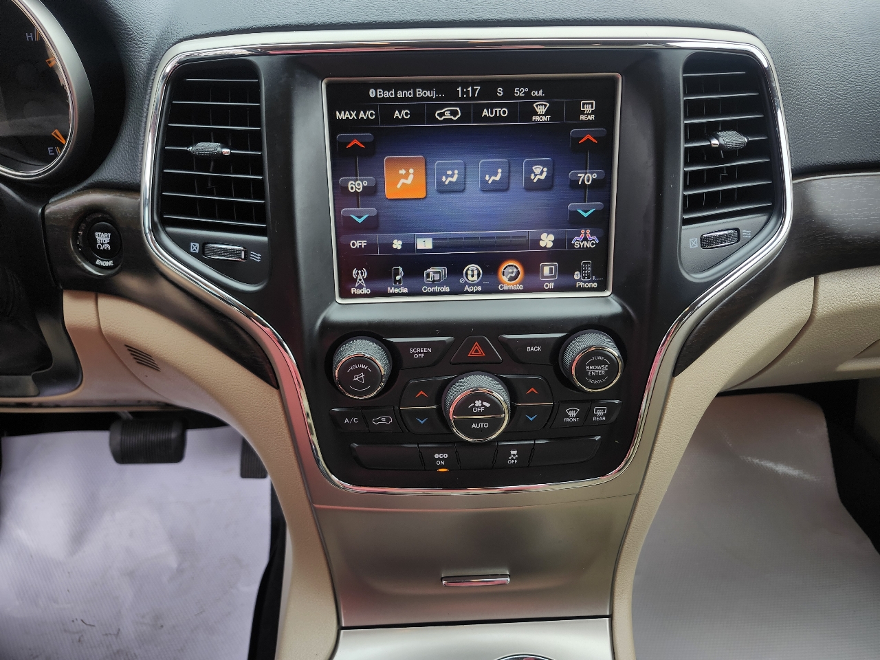 Jeep Grand Cherokee Laredo 4WD 2015