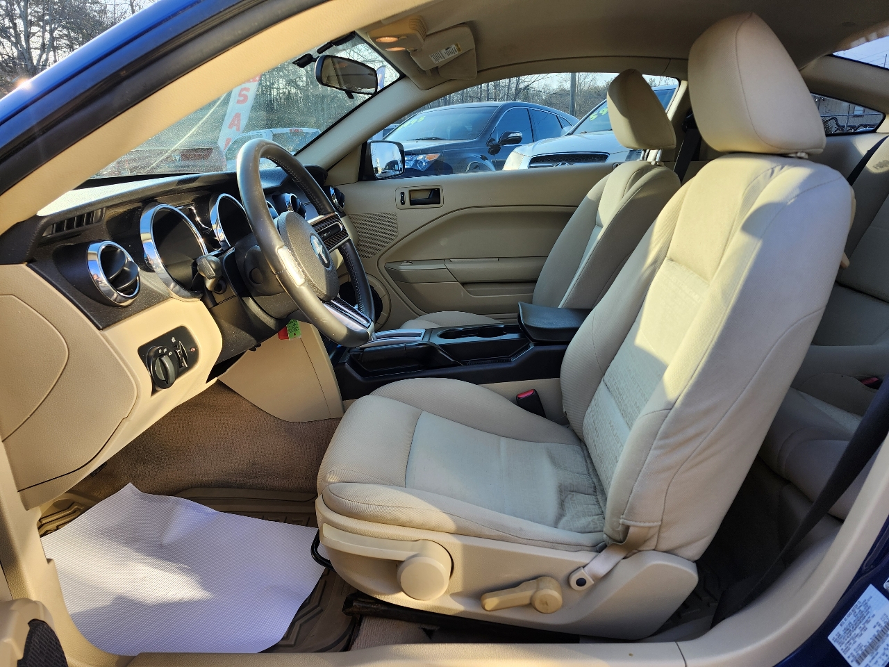 Ford Mustang V6 Deluxe Coupe 2007