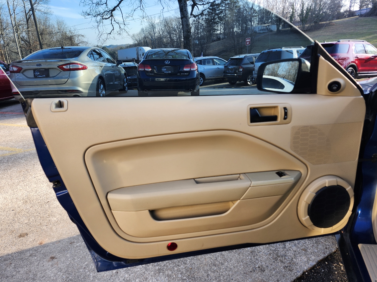 Ford Mustang V6 Deluxe Coupe 2007