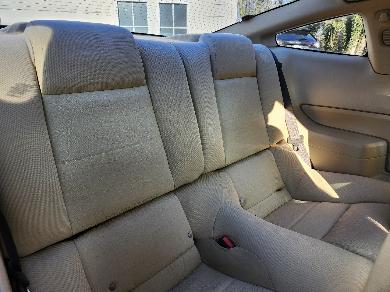 Ford Mustang V6 Deluxe Coupe 2007