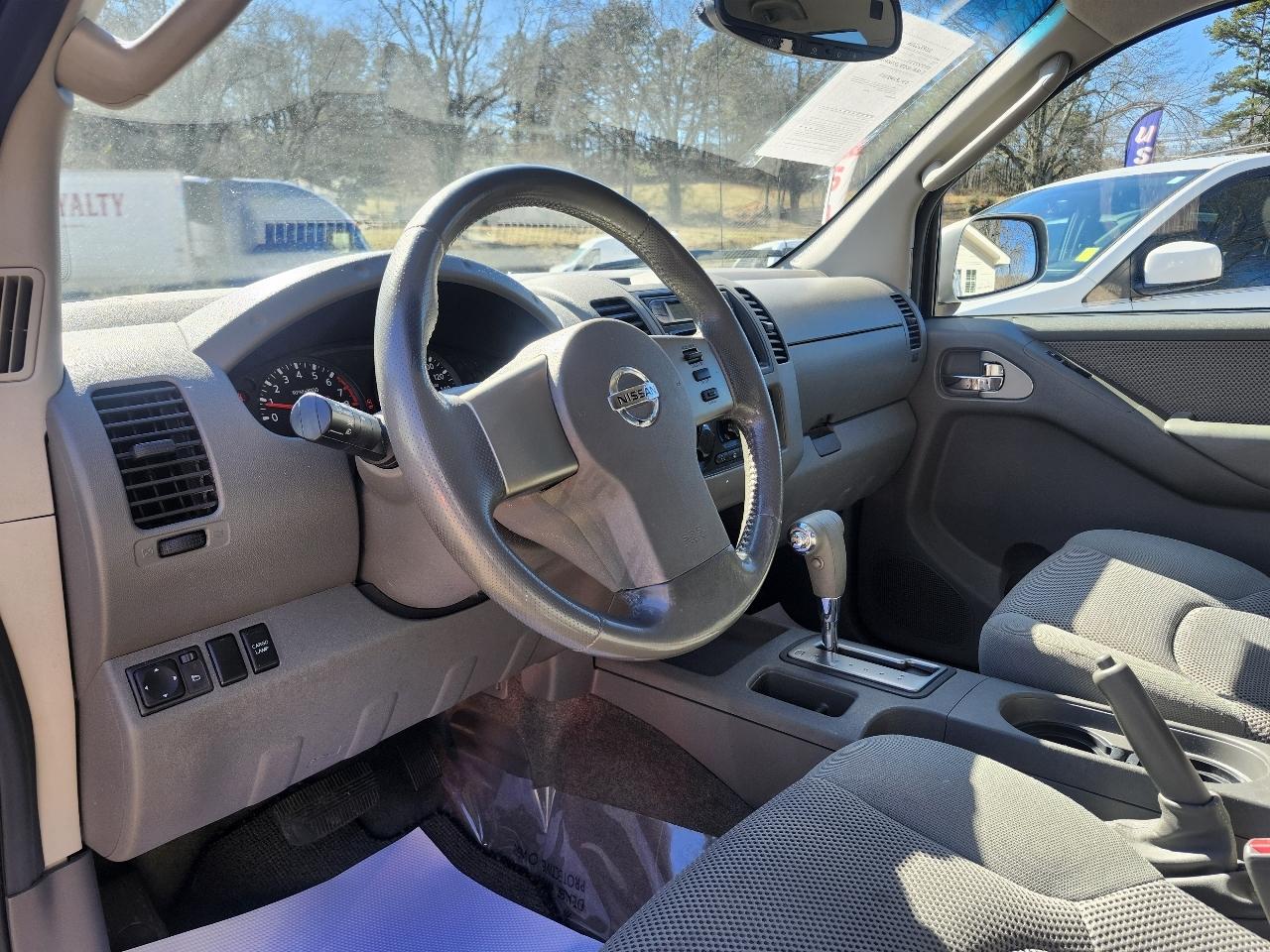 Nissan Frontier LE 2005