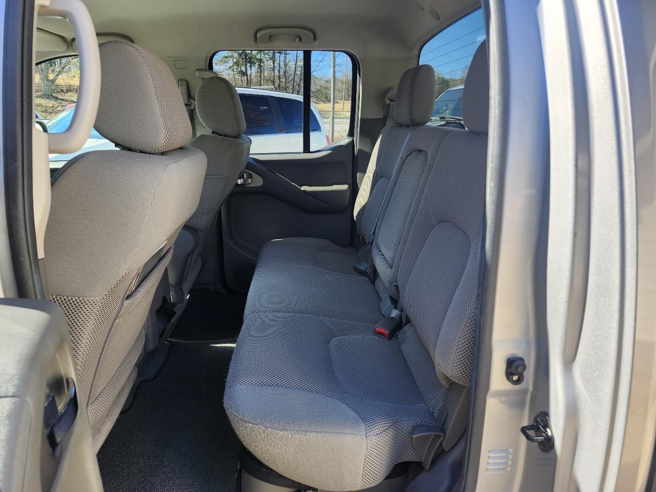 Nissan Frontier LE 2005