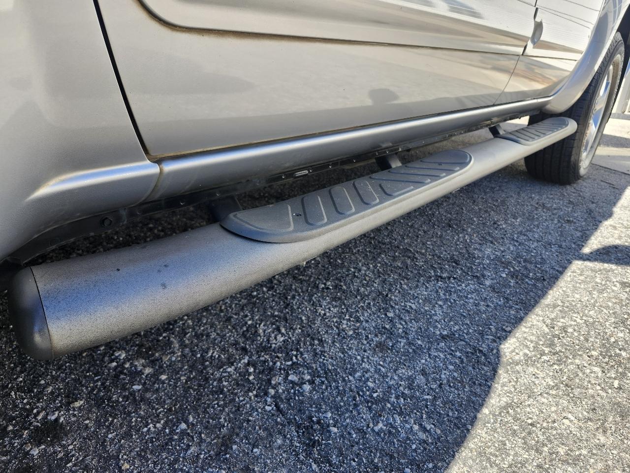 Nissan Frontier LE 2005