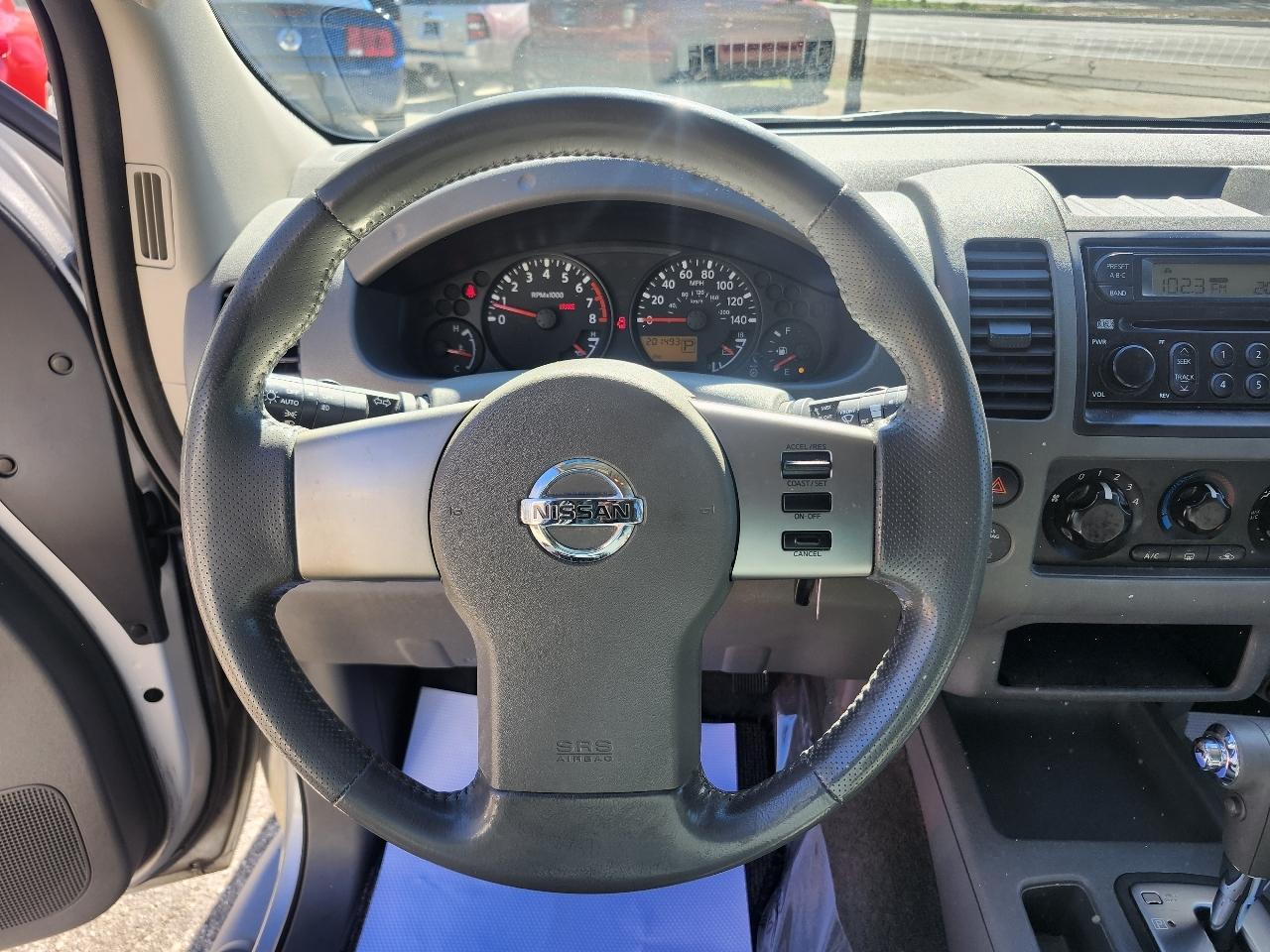 Nissan Frontier LE 2005