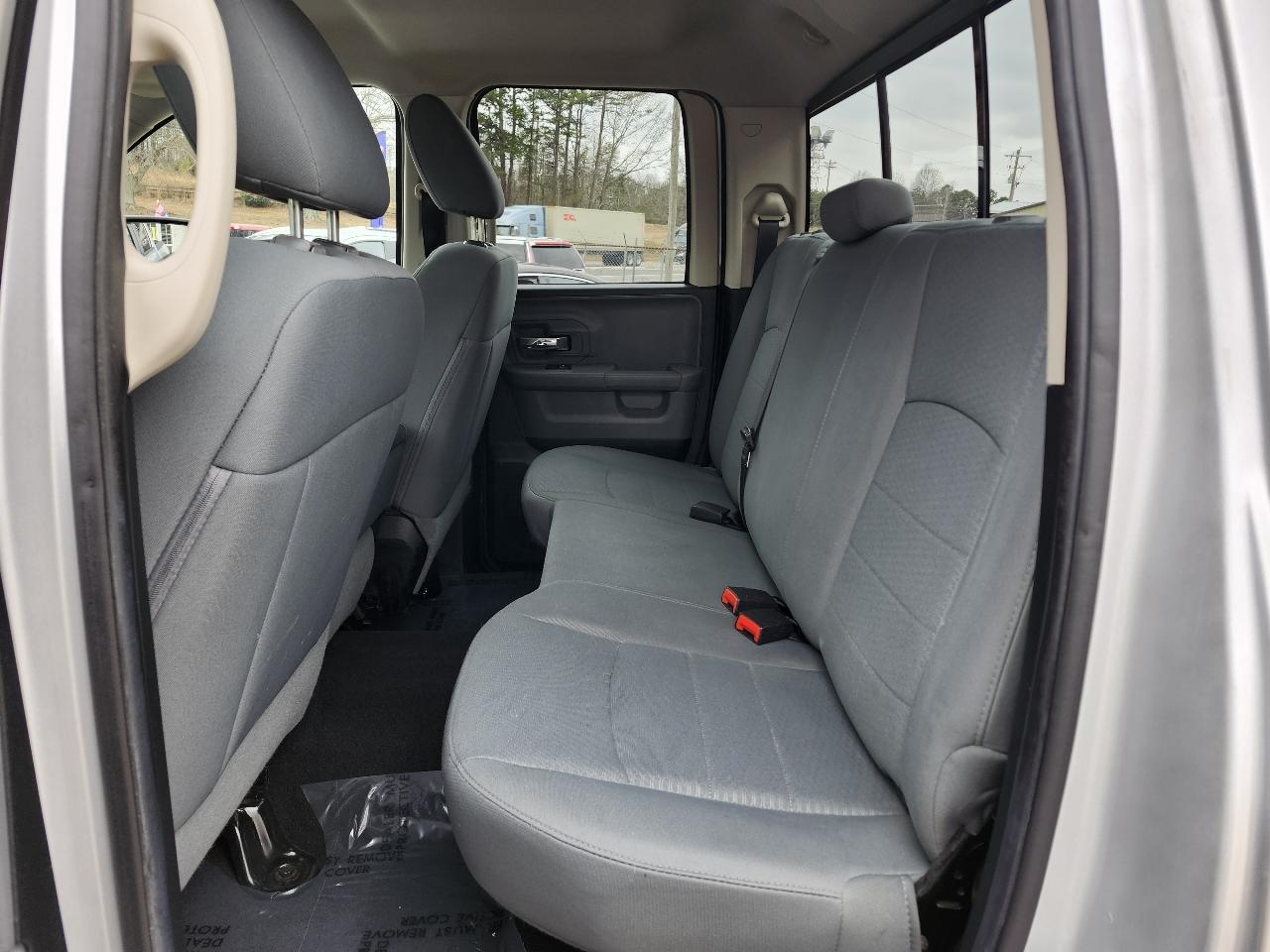 RAM 1500 SLT Quad Cab 2WD 2014