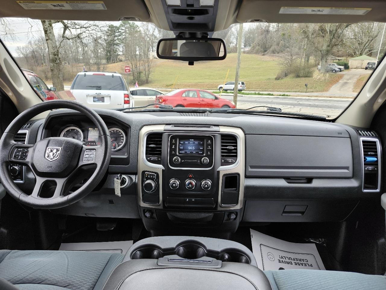 RAM 1500 SLT Quad Cab 2WD 2014